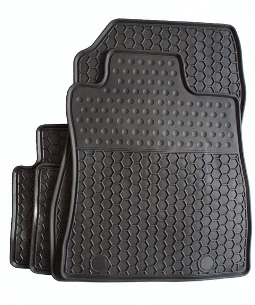 Nissan Juke Moulded Rubber Car Mats - Honeycomb pattern traps dirt and water